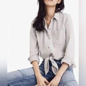 Madewell Light Gray Button-Front Tie-Hem Shirt